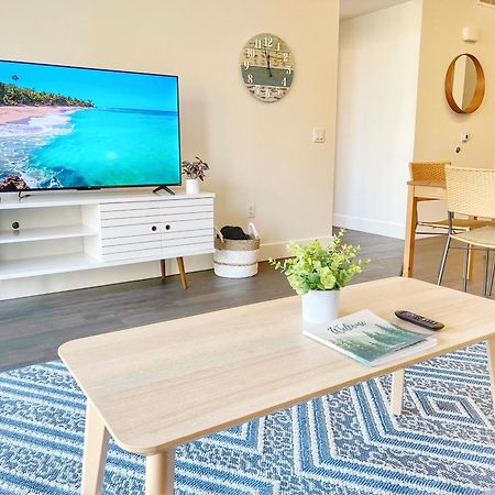 Stunning Apartment By Petco Park! Сан Диего Екстериор снимка