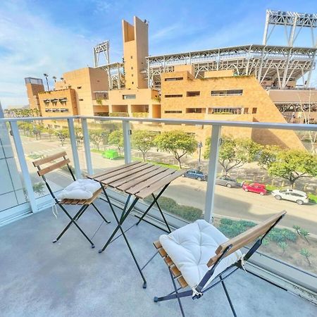 Stunning Apartment By Petco Park! Сан Диего Екстериор снимка