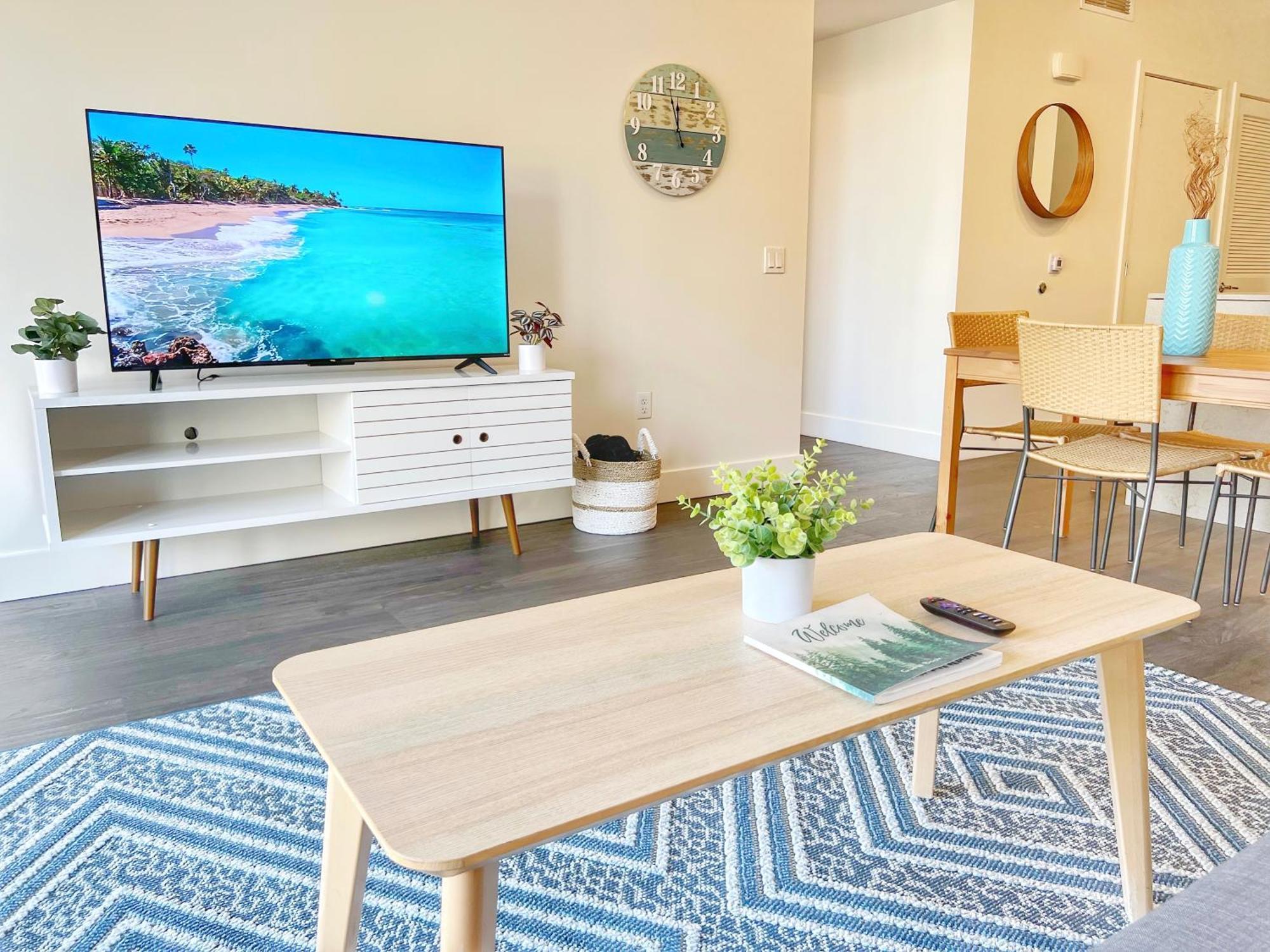 Stunning Apartment By Petco Park! Сан Диего Екстериор снимка