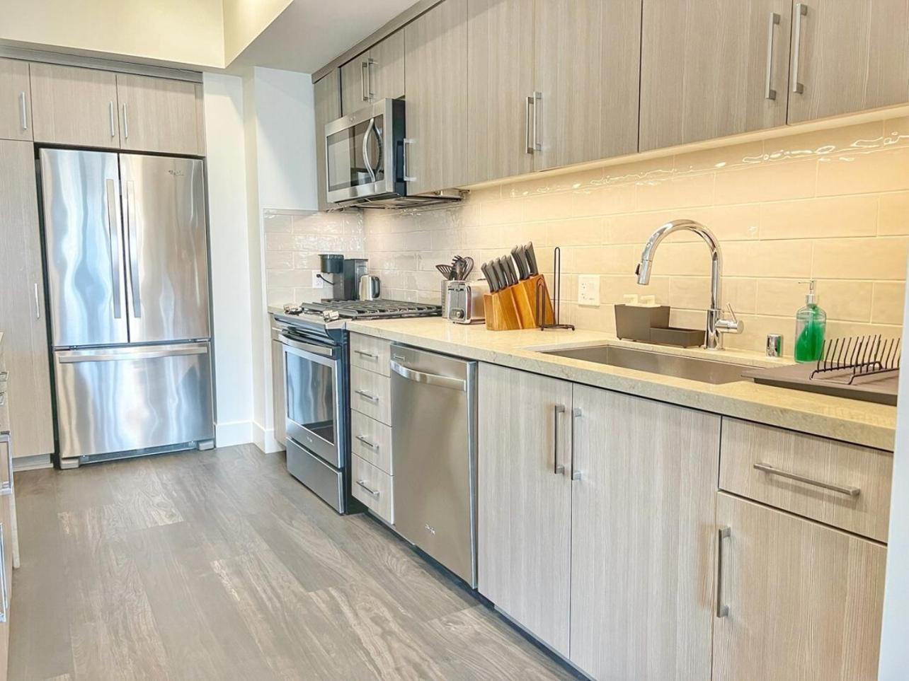 Stunning Apartment By Petco Park! Сан Диего Екстериор снимка