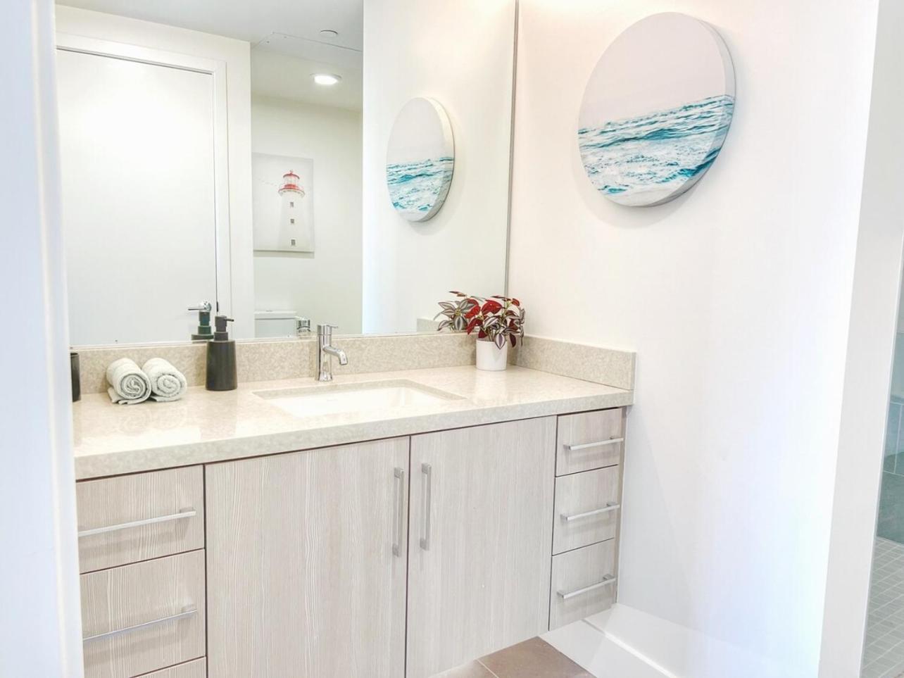 Stunning Apartment By Petco Park! Сан Диего Екстериор снимка