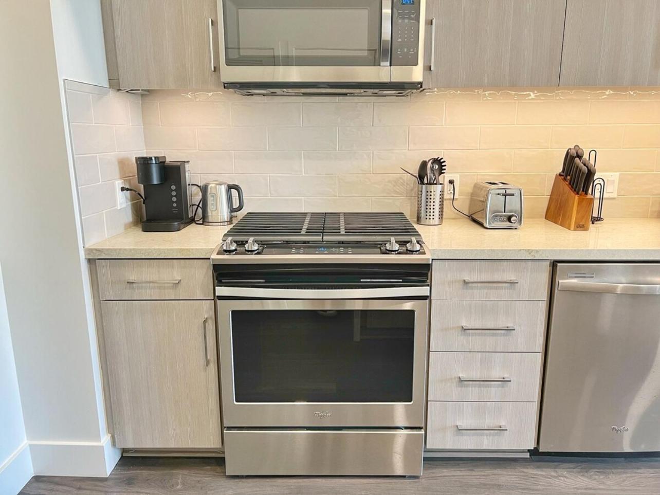 Stunning Apartment By Petco Park! Сан Диего Екстериор снимка